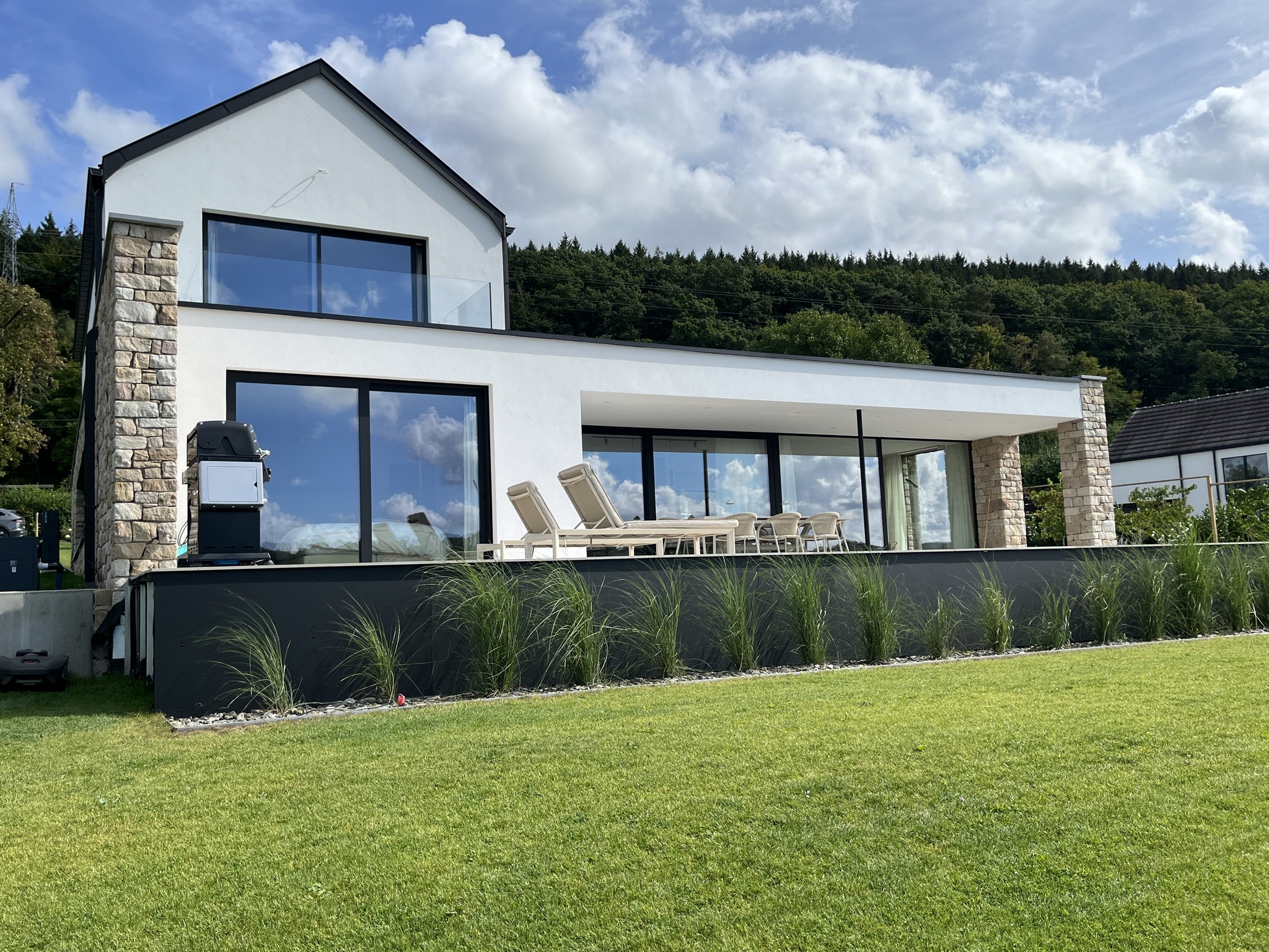 Maison contemporaine conçue par YKAAR, architecte à Jalhay
